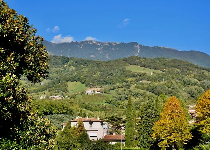 Vendégház Casa Alpha 3*