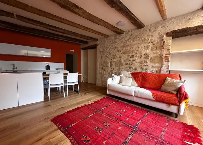 Vendégház Casa Alpha 3*